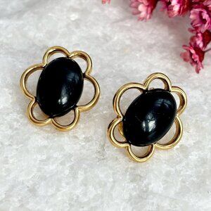 Vintage Gold Toned Black Oval Center Scalloped Edge Clip On Monet Earrings